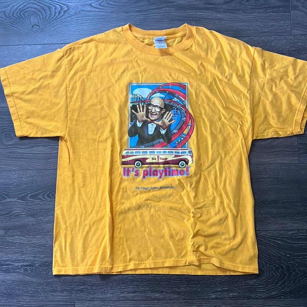 Mens XL Six Flags promo Tshirt